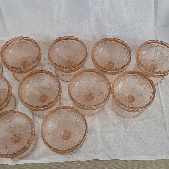 Vintage Tiara Exclusives sandwich glass pink dessert glasses. Set of 11 or less - Picture 5 of 5